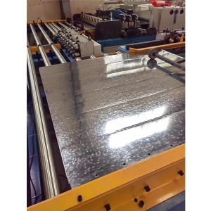 共板法蘭打孔自動(dòng)生產(chǎn)線