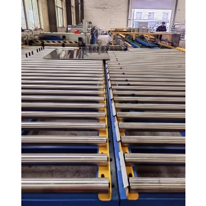 共板法蘭打孔自動生產(chǎn)線